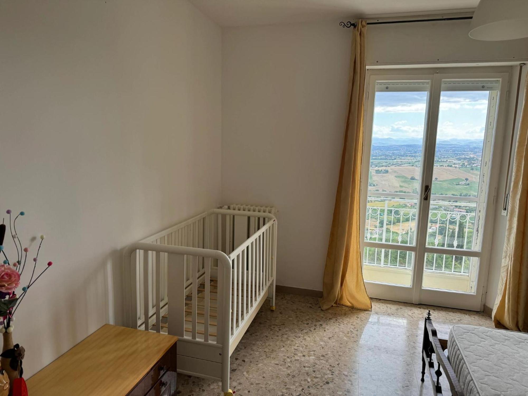 Spacious Apartment In Recanati With A 200 M² Mountain View المظهر الخارجي الصورة